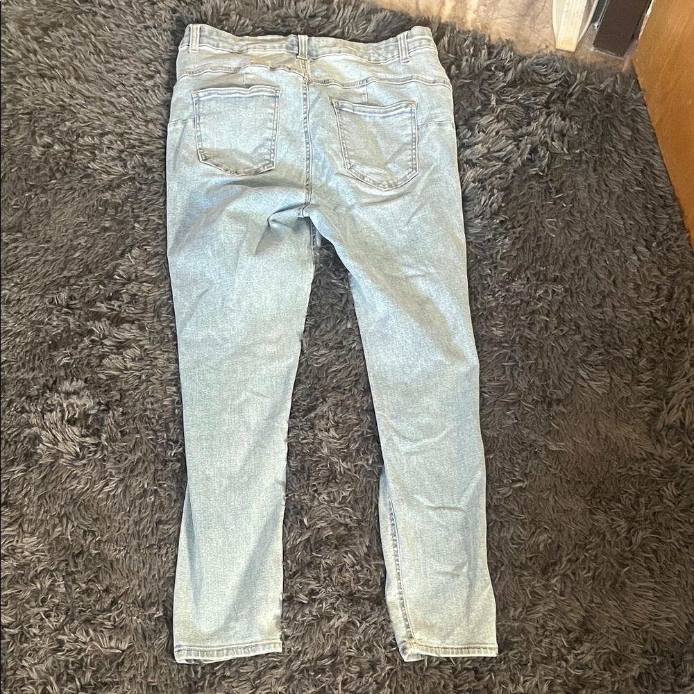 Distressed Light Blue Jeans - Picture 3 of 3